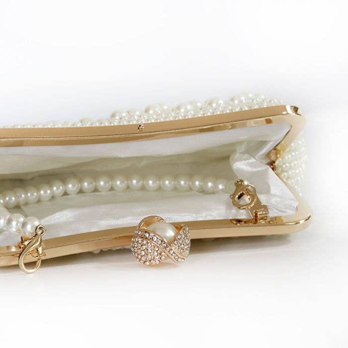 Pearly handle clutch
