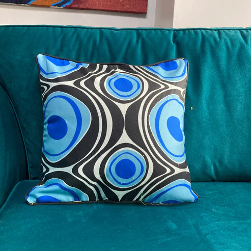 Blue 70s Circles cushion Cover1